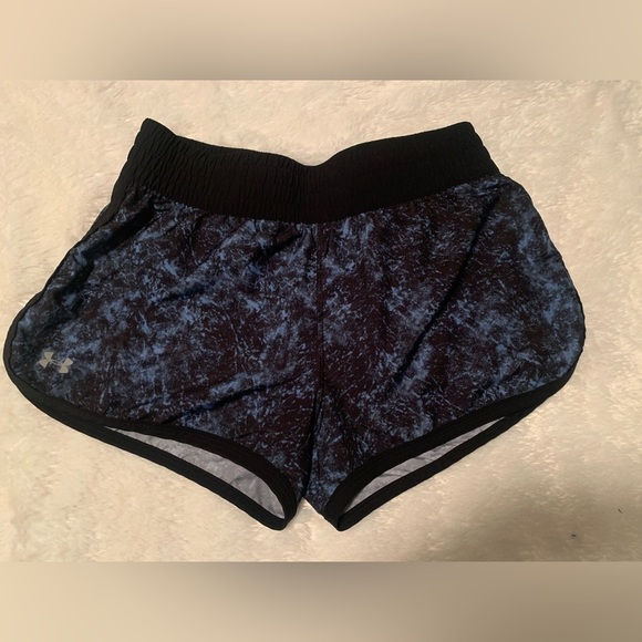 Under Armour Size Medium Running Athletic Short with built in briefs - Picture 1 of 8